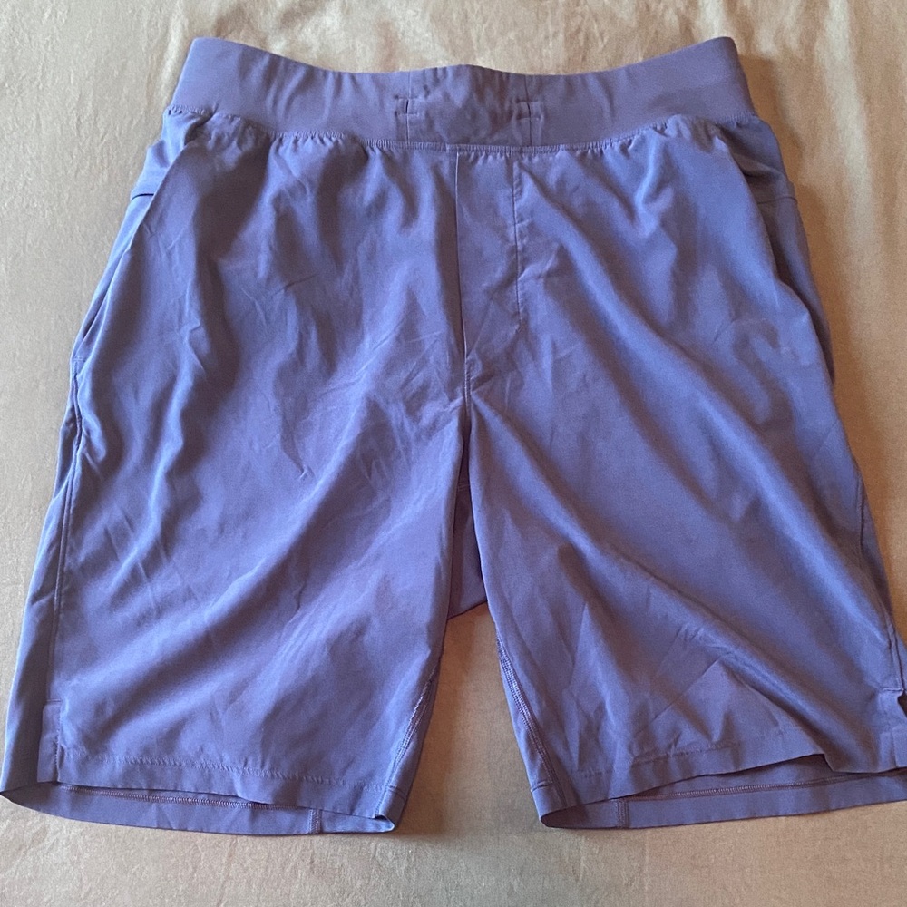 Lululemon Men’s Athletic Shorts 9 Inseam
